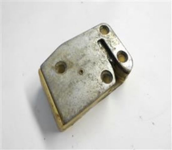 Picture of DOOR LOCK MECHANISM OUTER R/H S11 USED(CZK6612U)