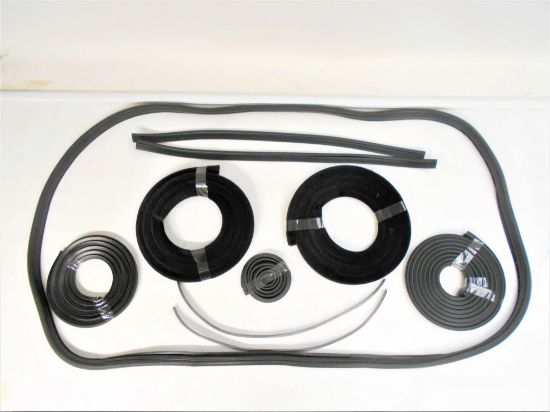 Picture of BODY RUBBER SEALS KIT BLACK DOOR SEALS(JPS750)