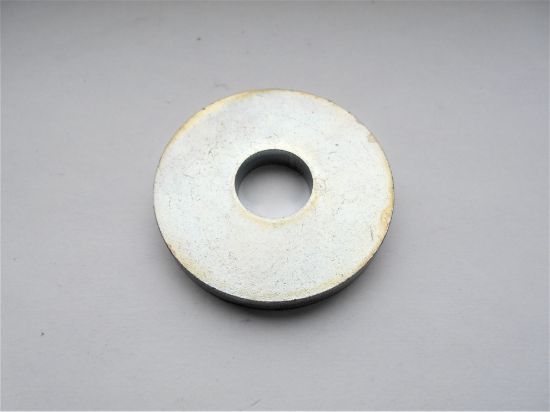 Picture of DIFFERENTIAL LOWER MOUNTING RUBBER SUPPORT WASHER L/H(134603)