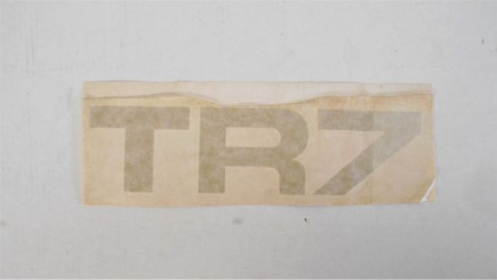 Picture of TR7 BOOTLID BADGE GOLD(YKC4218)