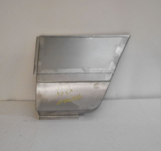 Picture of FRONT WING REAR LOWER PANEL R/H(SOC TOOLING FUND)(JPS671RCP)