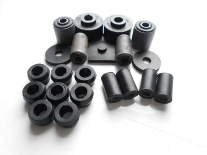 Picture of REAR SUSPENSION BUSH KIT RUBBER SPIT/HER/VIT NON ROTO (JPR305)