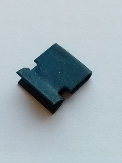 Picture of DOOR DROPGLASS SEAL OUTER CLIP SPITFIRE/GT6(613169)