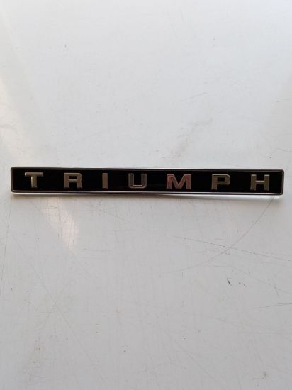 Picture of TRIUMPH BADGE FRONT NUMBER PLATE PLINTH(626859)