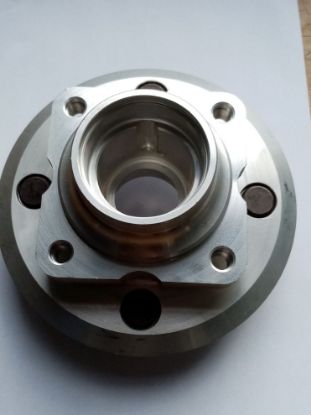 Picture of FRONT HUB ALUMINIUM COMPLETE WITH WHEEL STUDS(114284A)